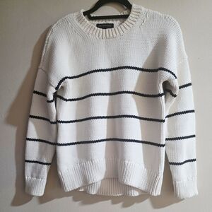 Banana Republic White and Black Striped Crewneck Sweater